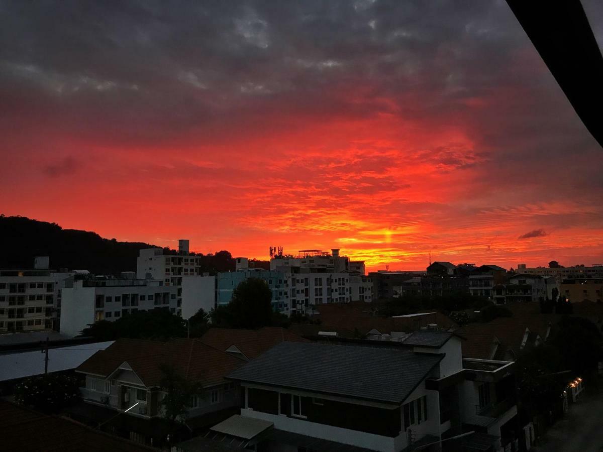 Tropical Sunset Hotel Patong Luaran gambar