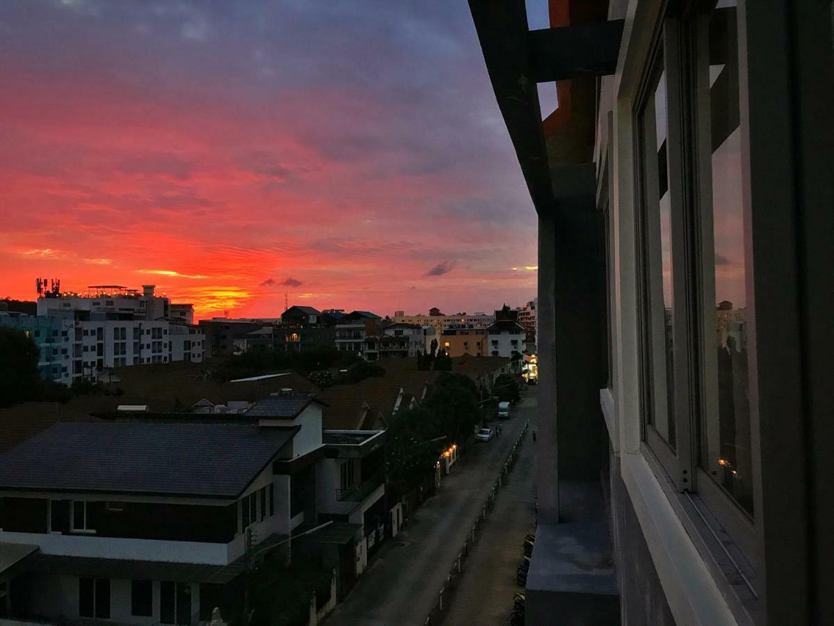 Tropical Sunset Hotel Patong Luaran gambar