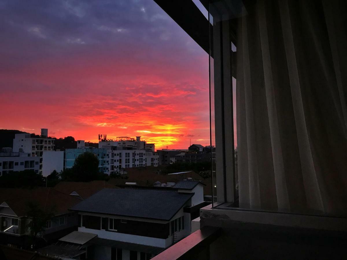 Tropical Sunset Hotel Patong Luaran gambar