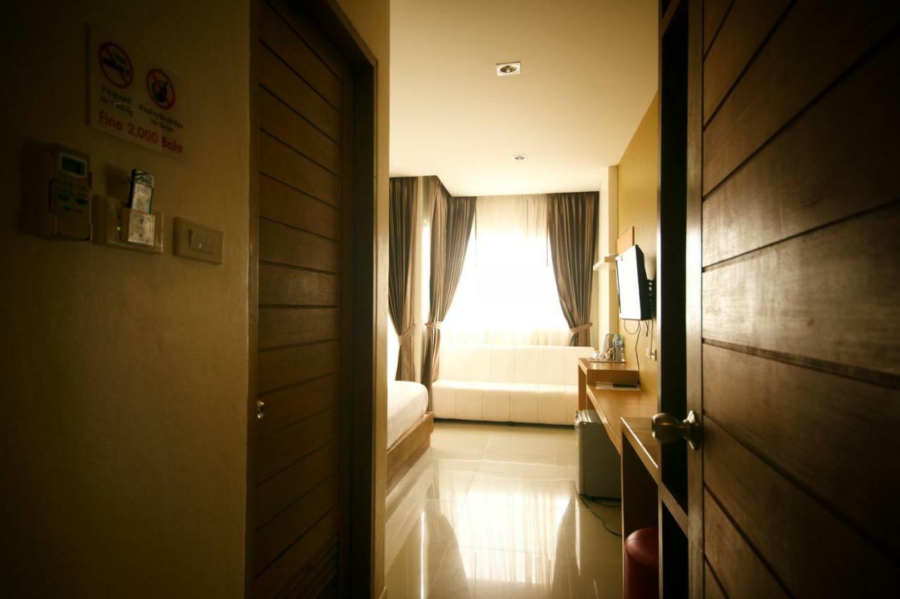 Tropical Sunset Hotel Patong Luaran gambar