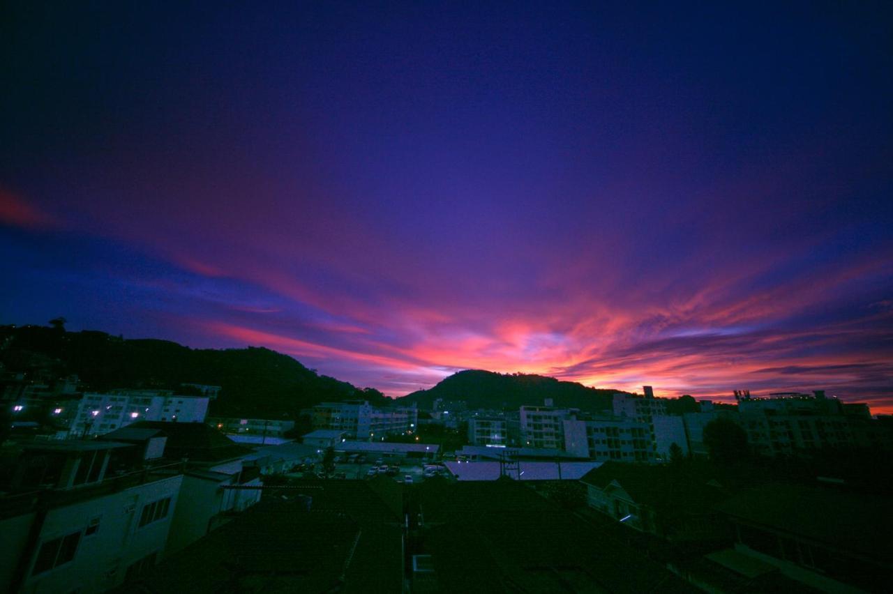 Tropical Sunset Hotel Patong Luaran gambar